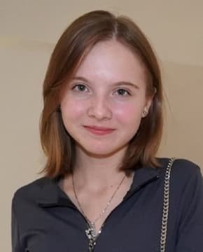 Маша Кожуханцева - Биография